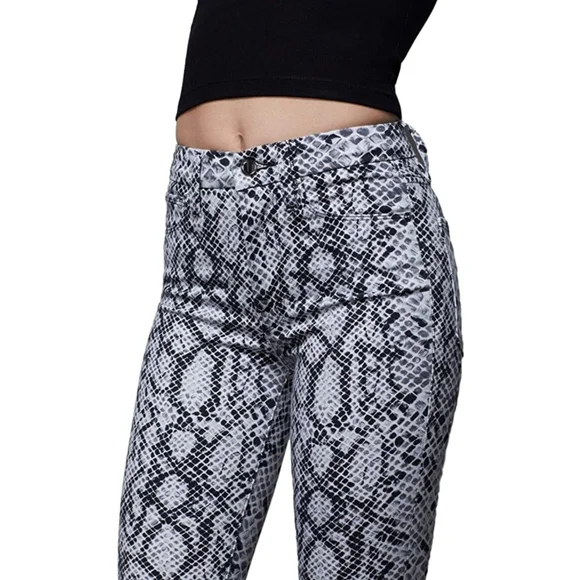 Good American Skinny Jeans - Picture 7 of 12